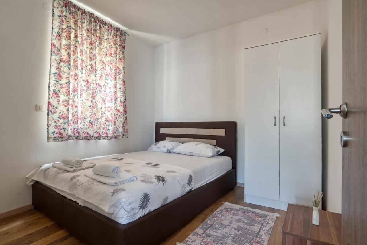 Apartmani Cukic Rafailovici Budua Esterno foto